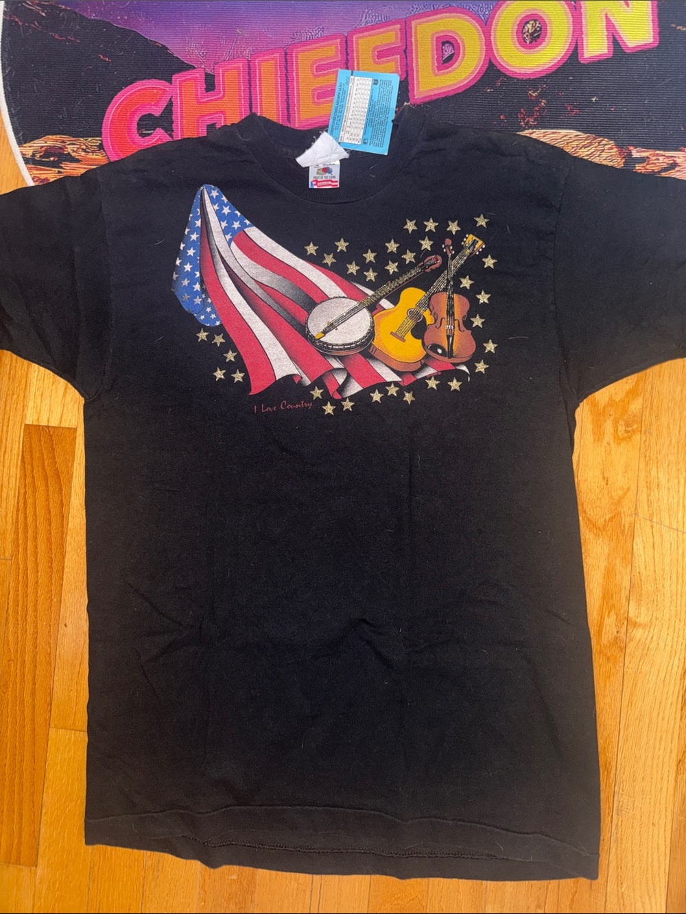 Vintage Fruit of the Loom Black “I love country Tee”